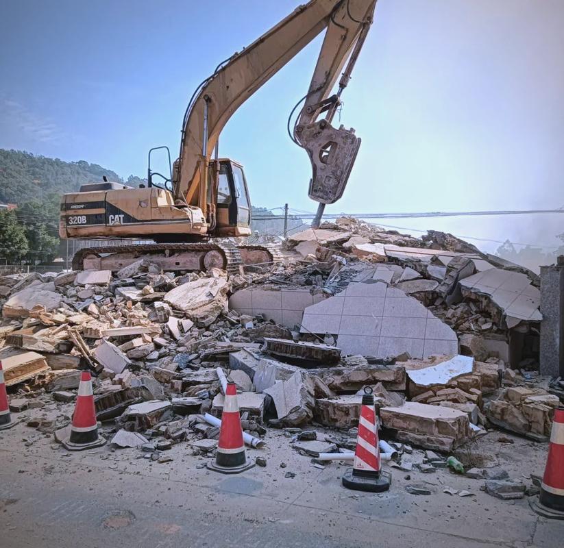 五棟房屋的拆除工作已經啟動,這些房屋的總建筑面積達到了1409